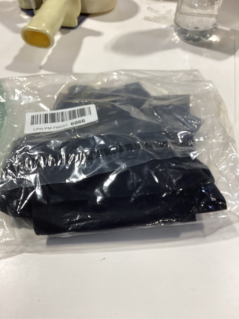 Condition photo showing Good Condition for heynuts yoga pro leggings 25'', light to medium support, buttery soft 7/8 lounge yoga pants yoga pro 1.0 black medium
