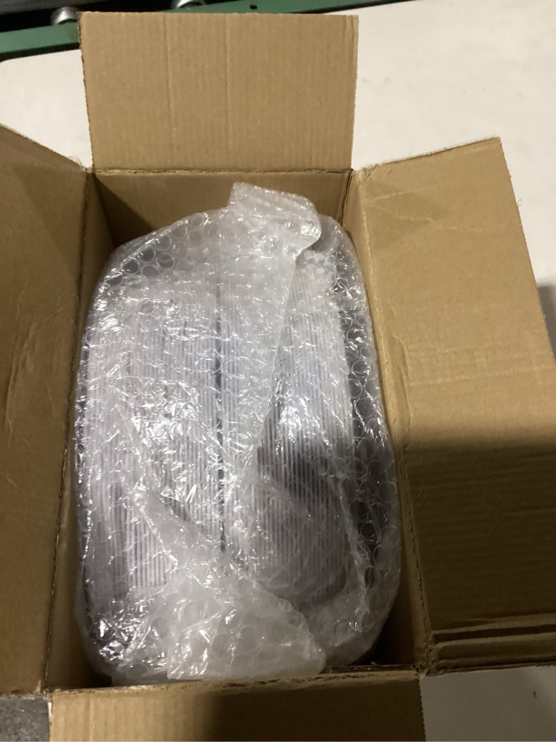 Condition photo showing Good Condition for Hioasis 60pcs Gold Plastic Plates - White and Gold Disposable Dinnerware with Gold Rim, Heavy-duty, 10 inch, Dinner Plates for Party & Wedding White and Gold 10 inch