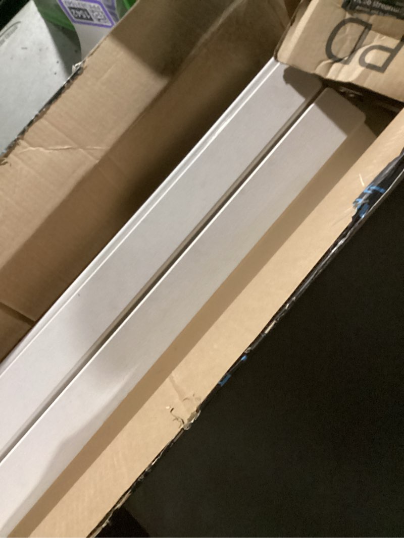 Condition photo showing Good Condition for Item similar to photo) EasyFlex No-Dig Landscape Edging with Anchoring Spikes, 4.5 in. Tall Decorative Adirondack Wood-Look Fence Garden Border, 15 Foot Kit, White (3600WT-15C-6) White 15 Foot Garden edging