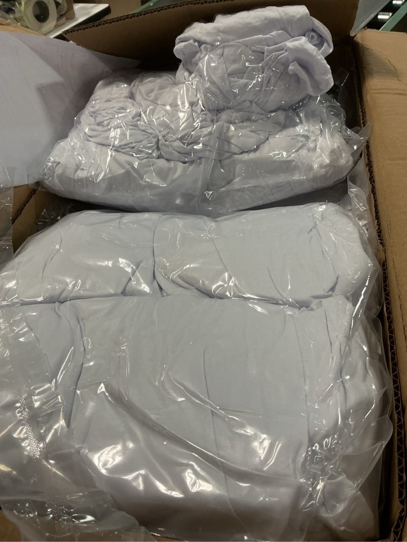 Condition photo showing Good Condition for VEVOR 50 Pcs White Chair Covers Polyester Spandex Chair Cover Stretch Slipcovers for Wedding Party Dining Banquet Flat-Front Chair Covers 50PCS White-a