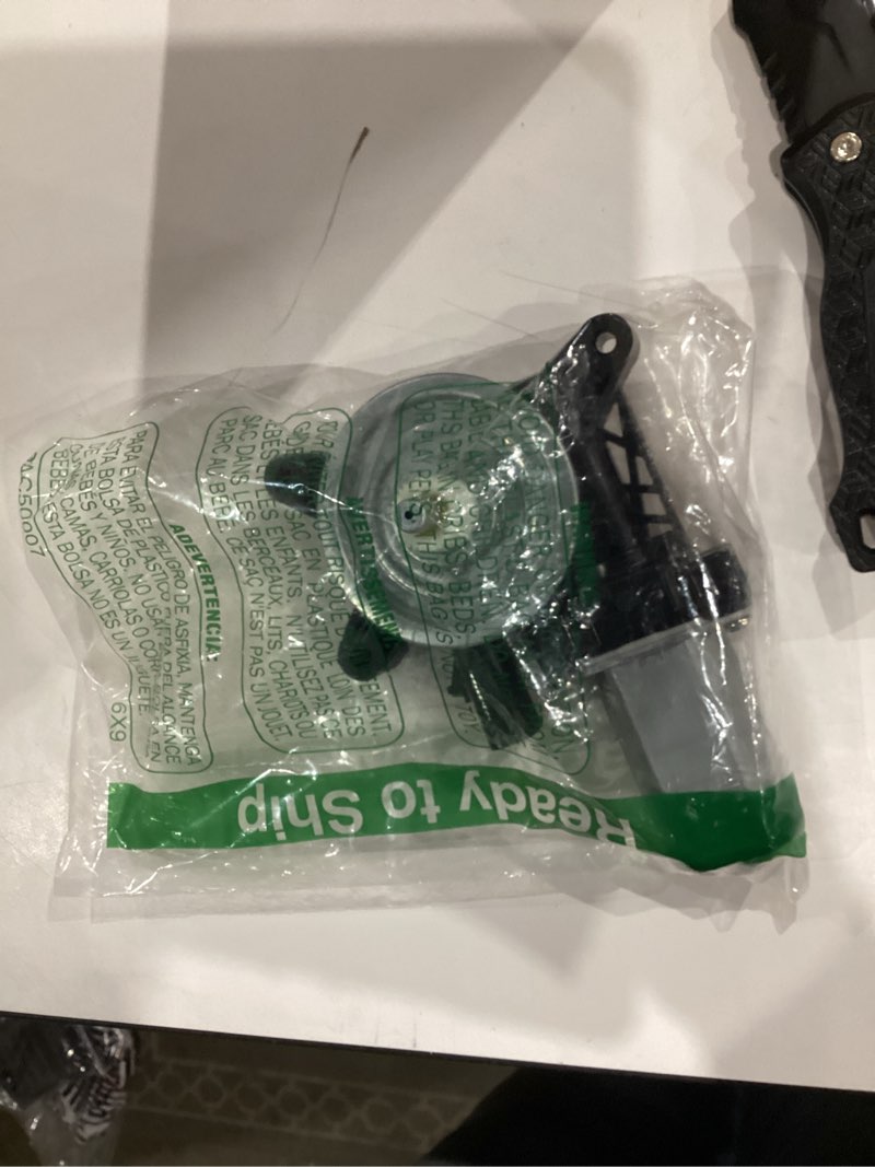 Condition photo showing New/Like New for GM Genuine Parts 84219222 Front Passenger Side Door Window Regulator Motor