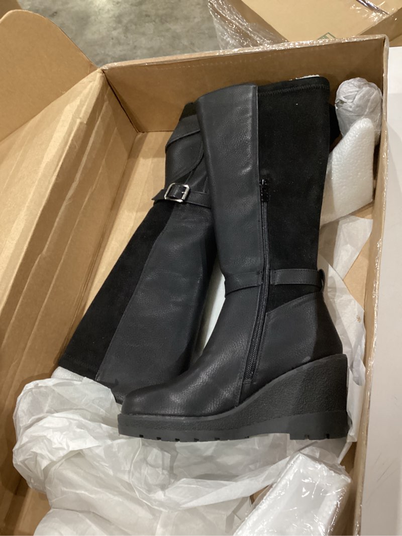 Condition photo showing As Is for VOLATILE womens Cabrillo 6.5 Black