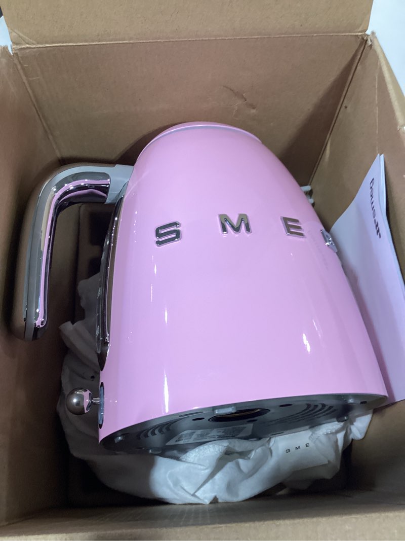 Condition photo showing Good Condition for smeg 7-cup variable temperature electric kettle - retro style aesthetic with advanced technology - stainless steel, 1400w, 120v, 360° swivel base, keep warm function (pink)