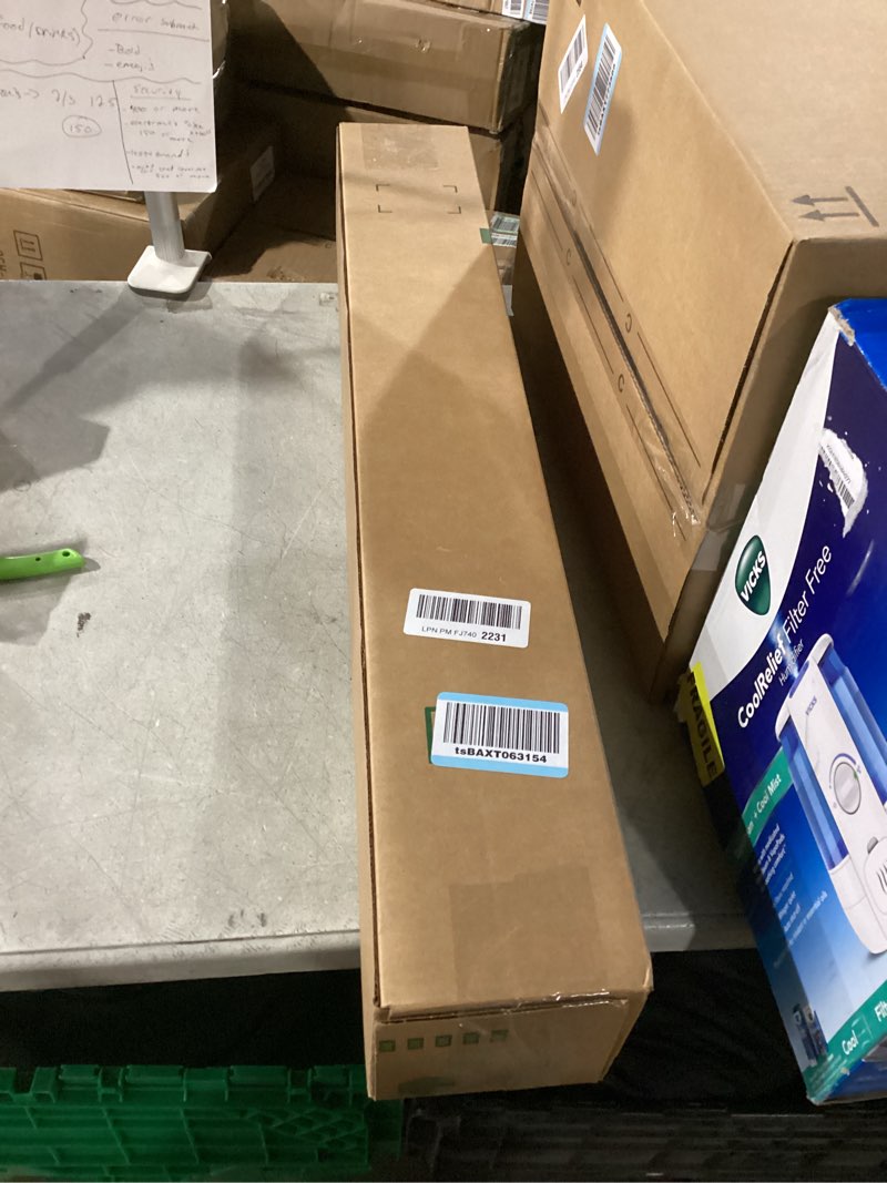 Condition photo showing New/Like New for American Greetings 40 sq. ft. Reversible Peanuts Wrapping Paper for All Occasions (1 Roll, 30 in. x 192 in.) SR3040SQ PR FSC PEANUTS BLUE