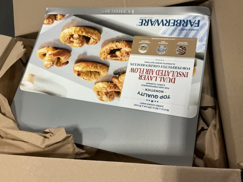 Condition photo showing Good Condition for farberware insulated bakeware nonstick cookie baking sheet, 15.5" x 20", light gray 15.5" x 20" cookie sheet