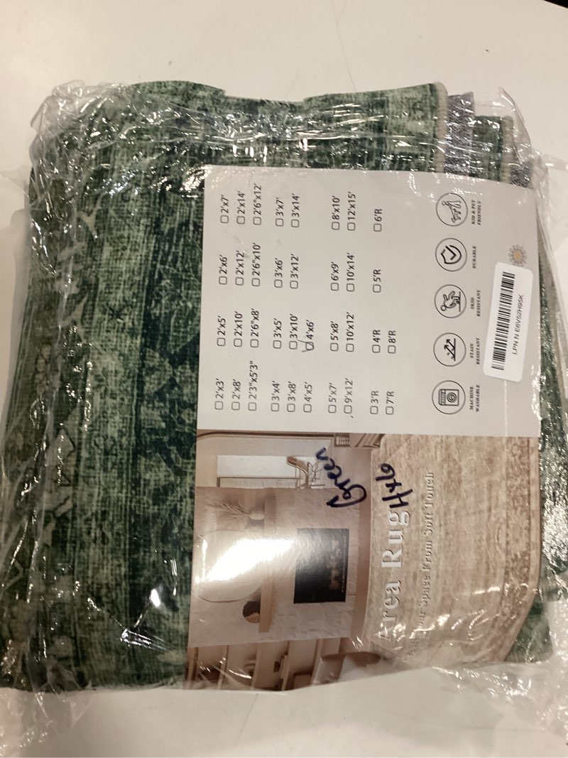 Condition photo showing New/Like New for 4x6 washable area rug for living room bedroom dining room non-slip low pile boho vintage distressed entryway rug traditional floral retro accent throw carpet for dining room bathroom kitchen green 4'*6'(rectangular) green