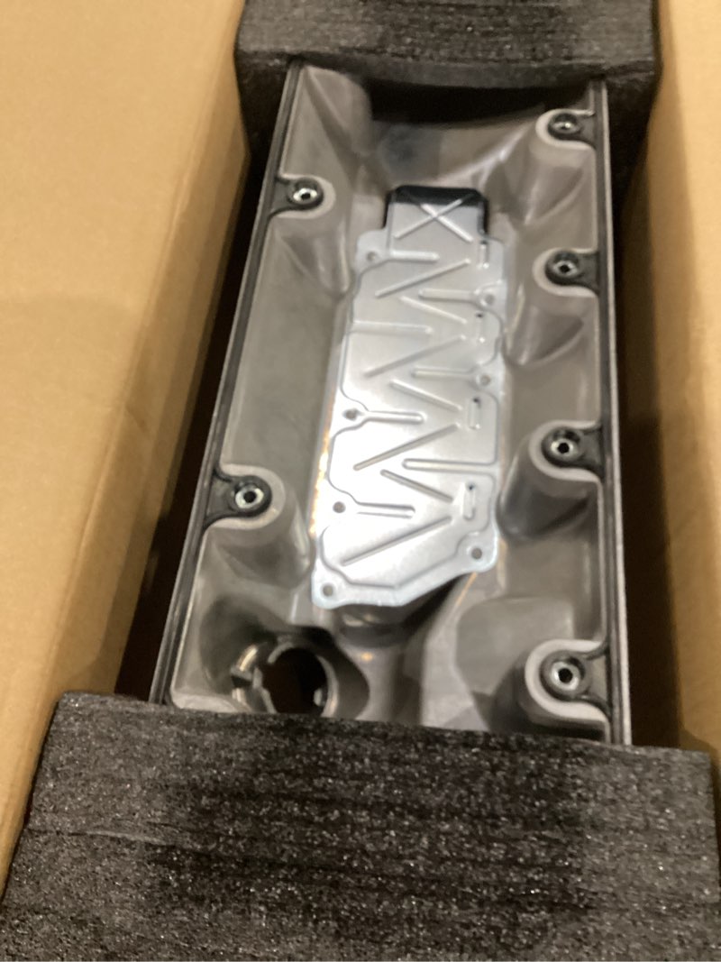 Condition photo showing Good Condition for mitzone right side aluminum valve cover kit compatible with ford e-150 e-250 f-150 crown victoria for mercury grand marquis for lincoln town car 4.6l v8 2006-2014