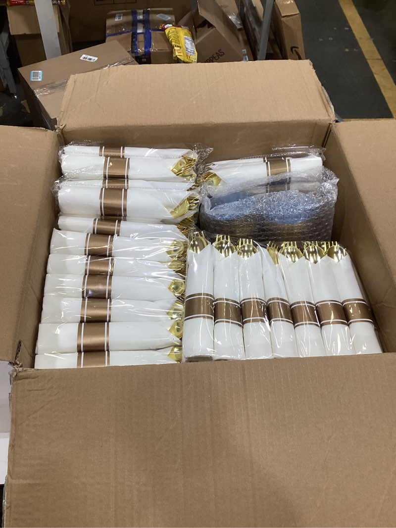 Condition photo showing Good Condition for Rubtlamp 100 Guest Blue Gold Plastic Dinnerware Set,Clear Blue Disposable With Gold Rim, Hammer Fancy Party Plates Include 100Dinner Platos,100Cake Platos,100Cups,100 Pre Rolled gold Cutlery 700 pcs ?100 guests? clear blue