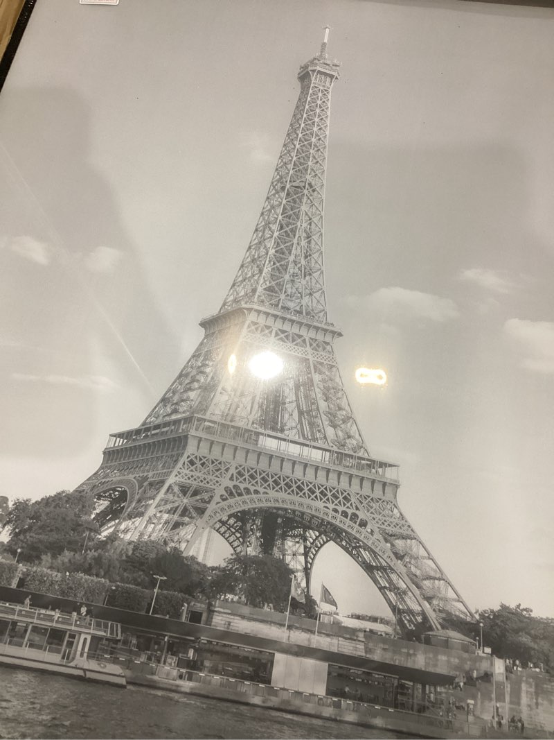 Condition photo showing Good Condition for upsimples 24x30 poster frame black 3 pack, scratch-proof picture frames 24 x 30 for photo gallery - slide-in strips, horizontal or vertical wall mounting black 24x30