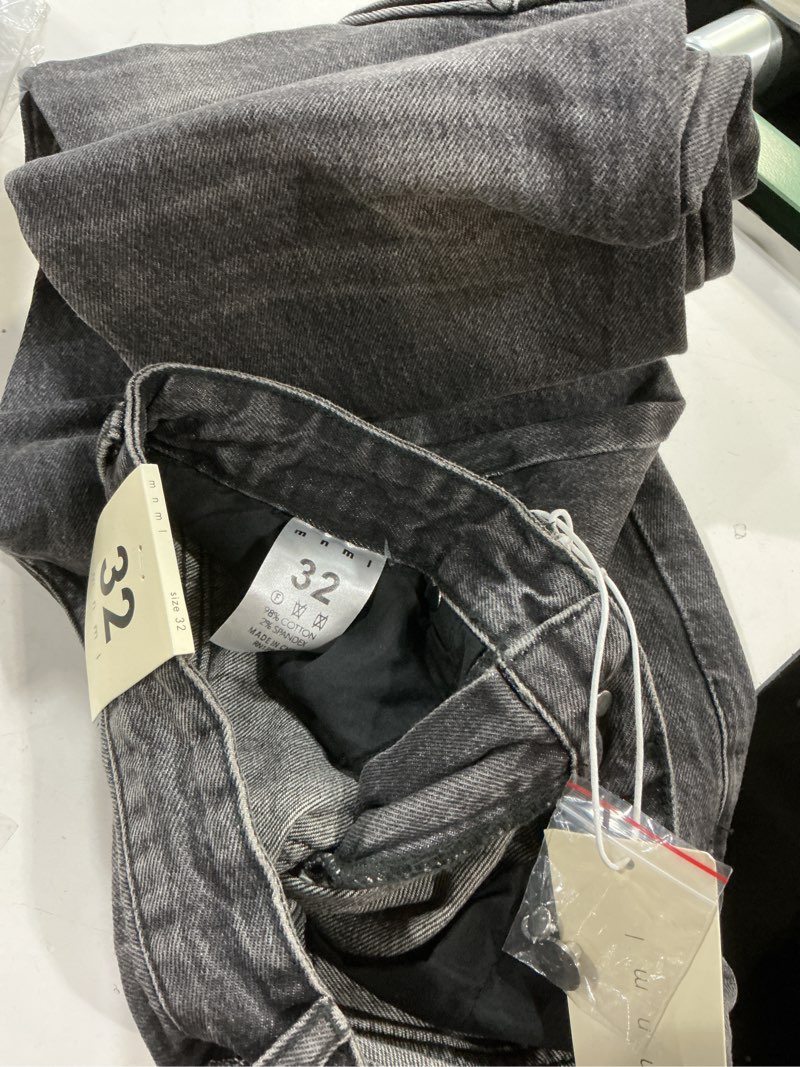 Condition photo showing New/Like New for mnml Mens Mnml Men's Zipper Inseam Cargo Denim 32 Washed Black