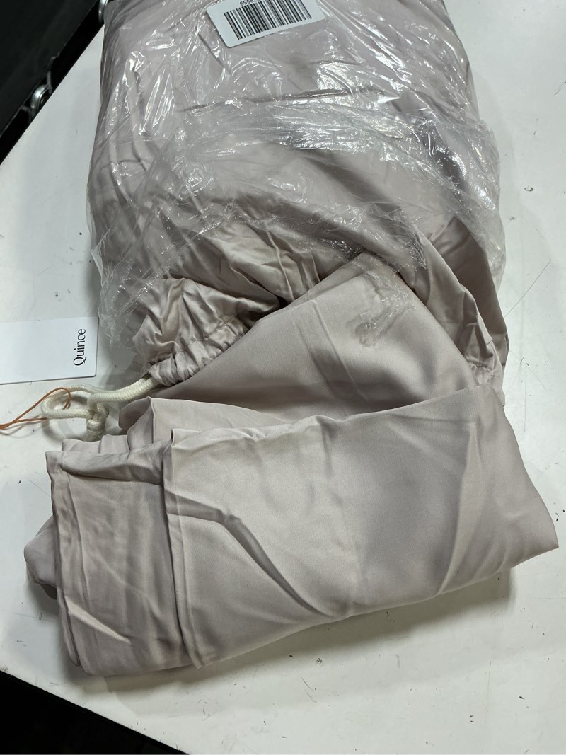 Condition photo showing Good Condition for bamboo fitted sheet set king