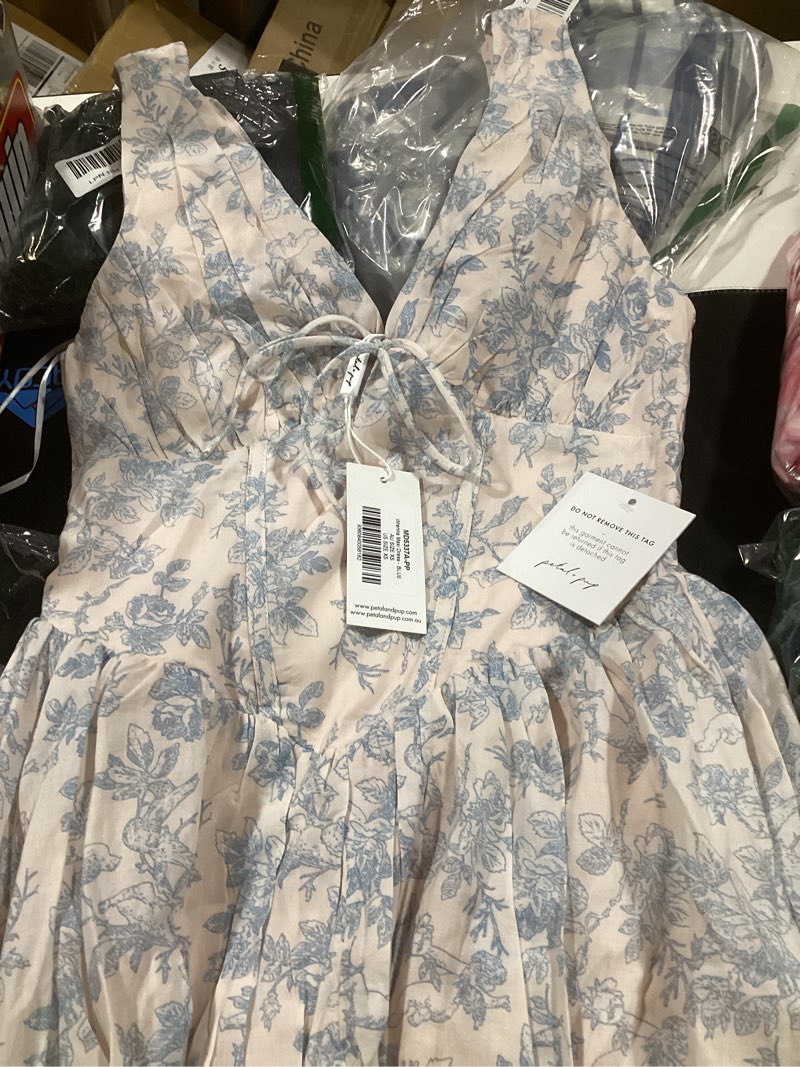 Condition photo showing New/Like New for (similar) petal & pup women's floret midi dress x-small blue