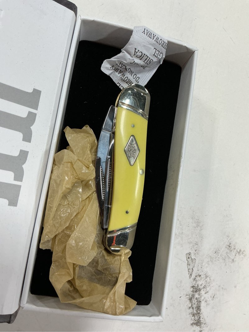 Condition photo showing Good Condition for Rough Rider Sowbelly Carbon Yellow RR1733