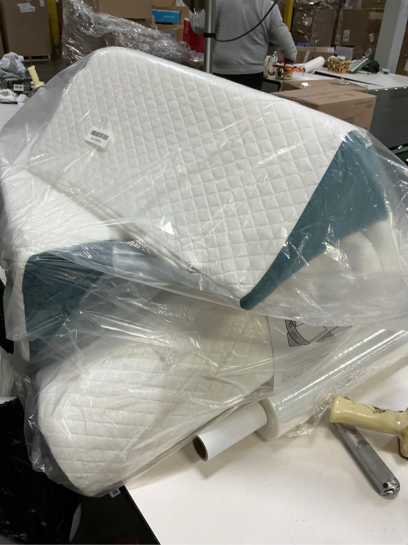 Condition photo showing Good Condition for Yojoker 4PCS Orthopedic Bed Wedge Pillow Set for Sleeping, Post Surgery Foam Pillow for Body, Back and Leg Pain Relief, Triangle Adjustable Support Pillow - Acid Reflux Sleeping Pillows Navy Navy 4PCS