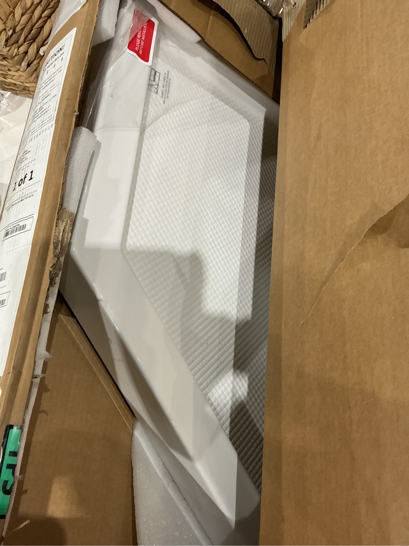 Condition photo showing Good Condition for dreamline slimline 38 in. d x 38 in. w x 2 3/4 in. h corner drain neo-angle shower base in white, dlt-2038380 38 inch w white