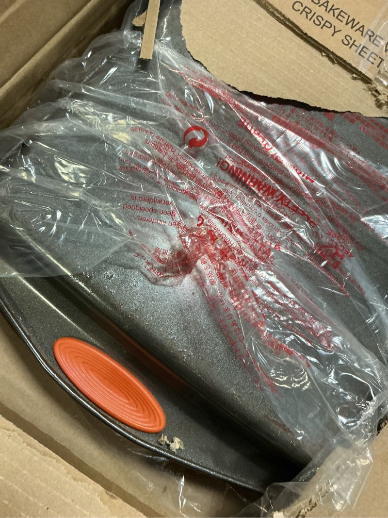 Condition photo showing Good Condition for Rachael Ray Yum-o! Oven Lovin' 3-Piece Nonstick Cookie Pan Set