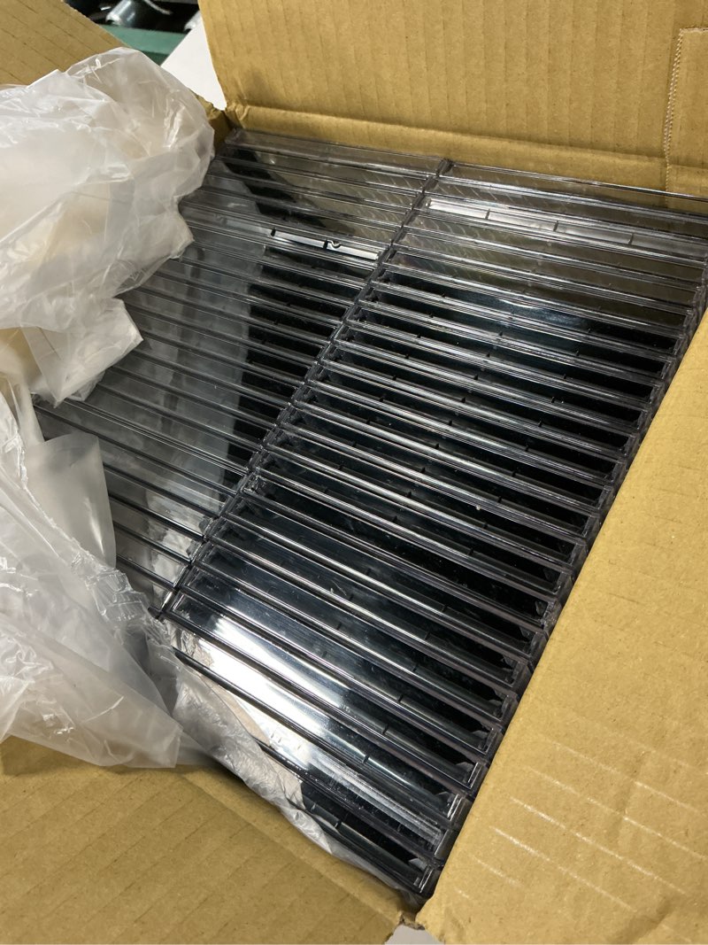 Condition photo showing New/Like New for maxtek 10.4 mm standard single clear cd jewel case with assembled black tray, 50 pack