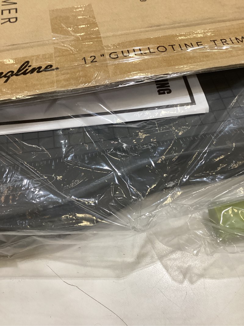 Condition photo showing Good Condition for swingline paper cutter, guillotine trimmer, 12" cut length, 10 sheet capacity, classiccut lite (9312) 10 sheet capacity classiccut lite
