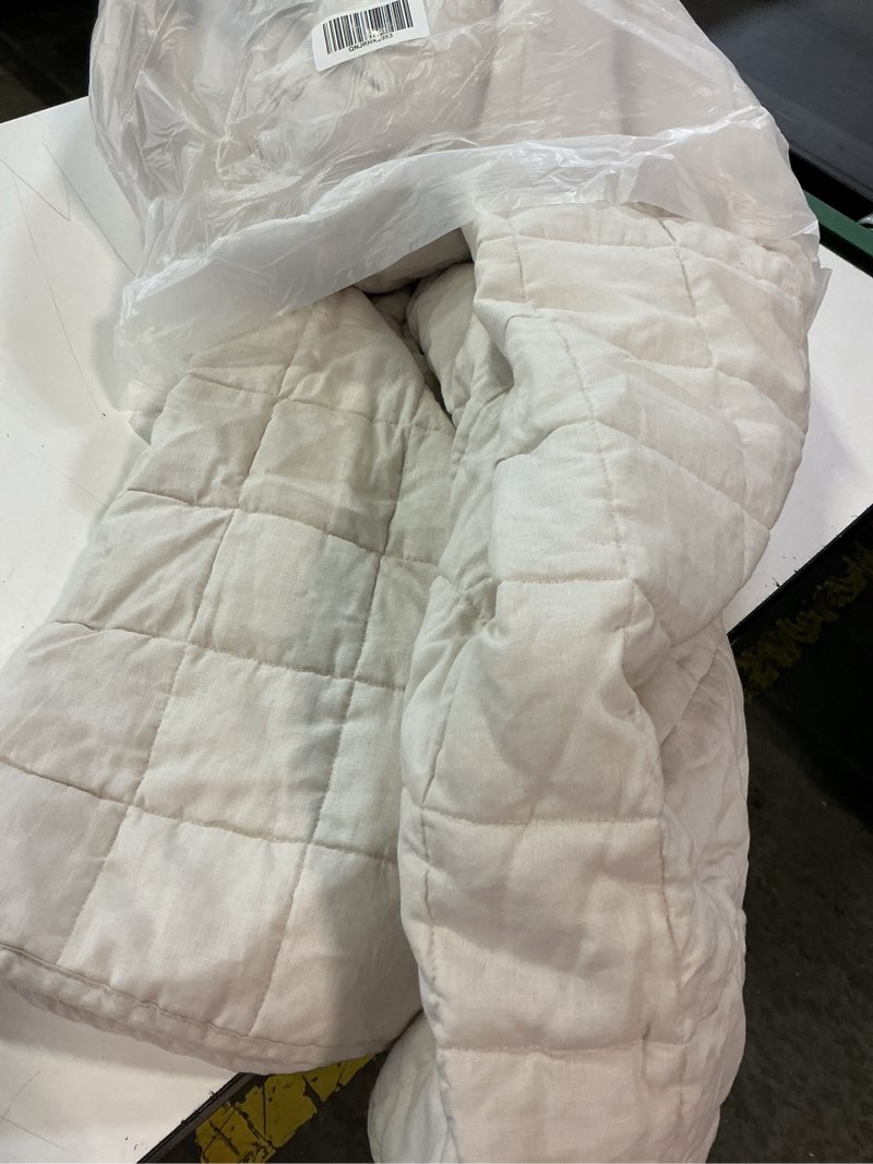 Condition photo showing Good Condition for european linen box quilt, king/cal king, sand