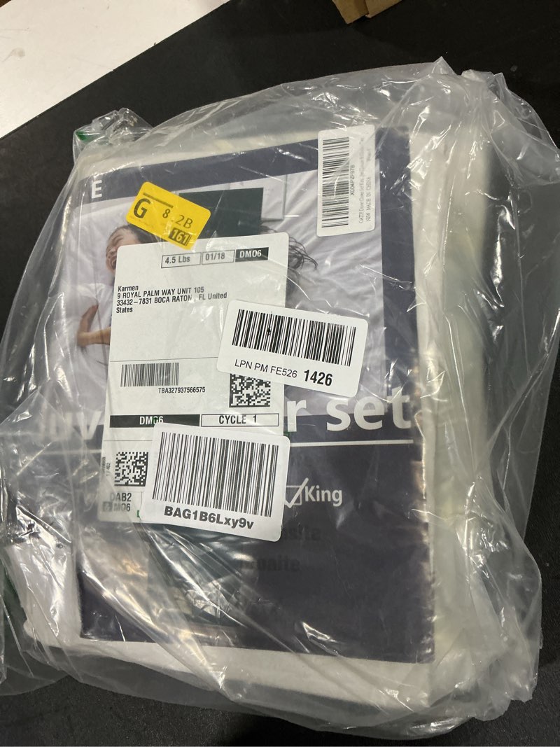 Condition photo showing As Is for OAITE Duvet Cover Set Queen Size Floral Pattern Ultra Soft 100% Cotton Duvet Cover Sets 3-PC, Breathable Duvet Cover with Zipper Closure & Corner Ties(2 Pillow Shams,1 Duvet Cover) Misty Blue Queen-90" x 90"