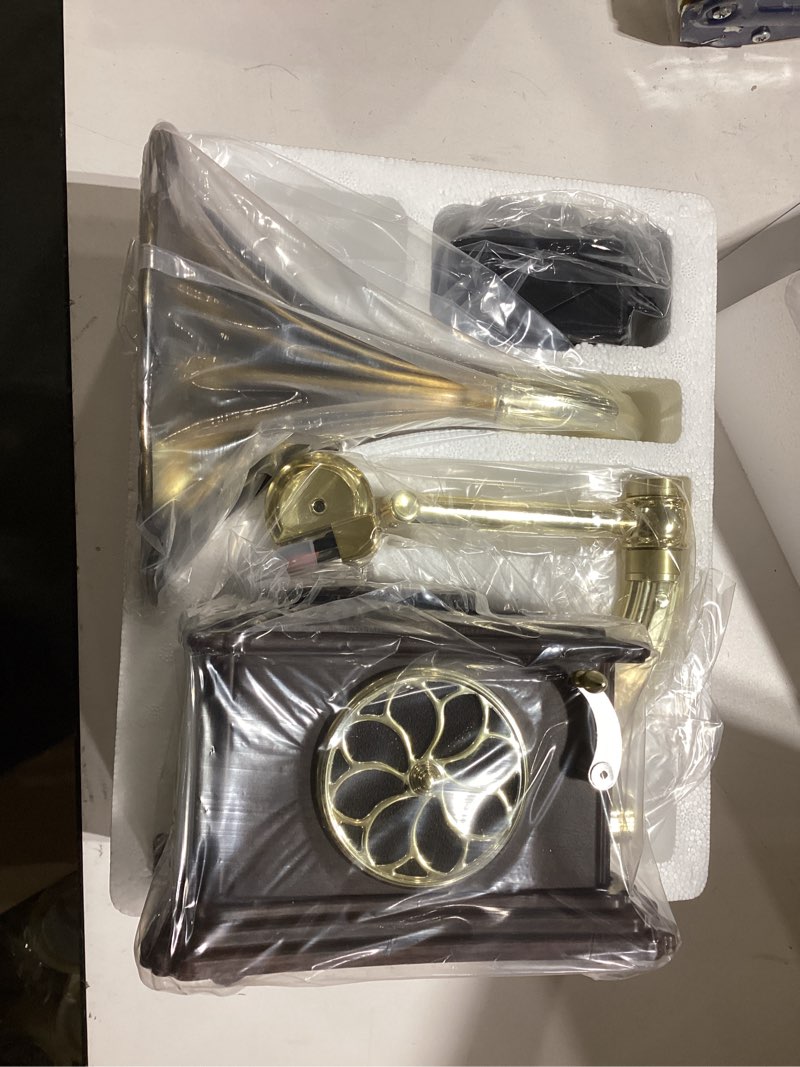 Condition photo showing Good Condition for Vintage Style Wooden Record Player with Bluetooth, USB, AUX, FM Radio and Built-in Speakers (109HJ-1) walnut color