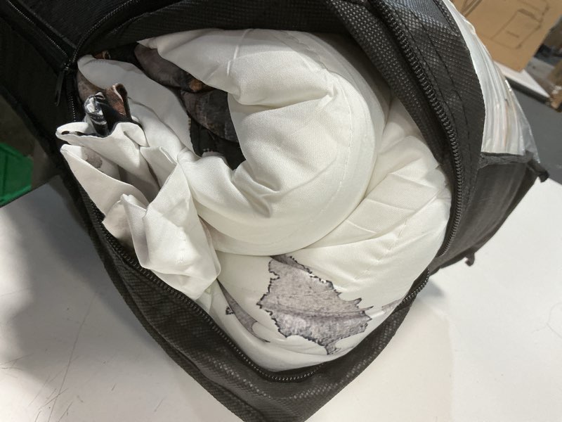 Condition photo showing item condition for Comforter Set Queen Size, Horse Bedding for Kids and Adults, Colorful Patchwork Bed Sheet Sets with Fitted Sheet 2 Pillowcases & 2 Shams for Bedroom Bed Decor Queen Horse 2