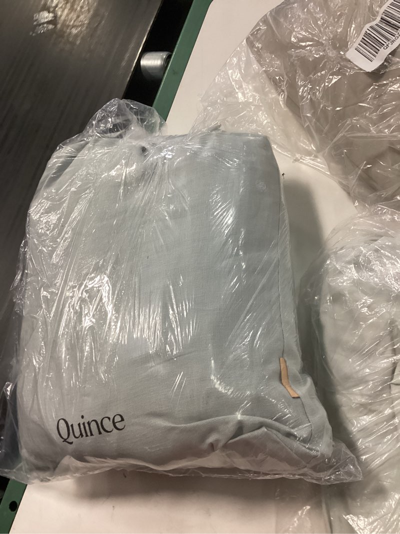 Condition photo showing Good Condition for quince mist full queen duvet cover