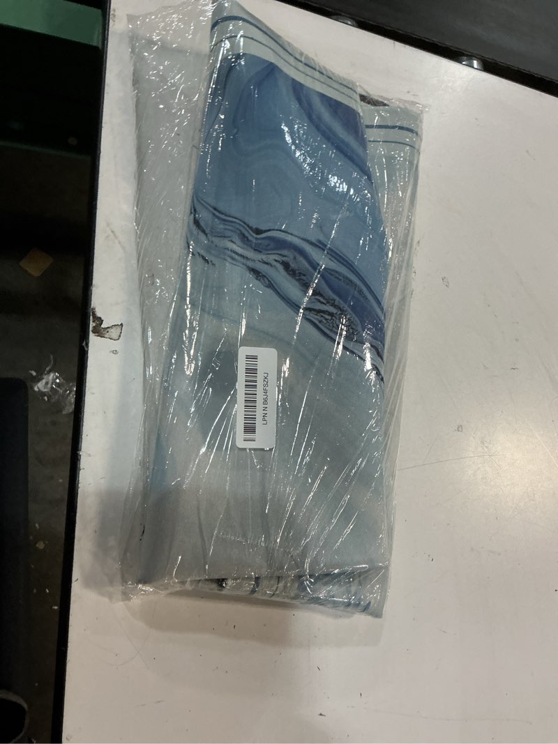 Condition photo showing Good Condition for deyimmei mahjong mat for table - non-slip mahjong table cover with storage pockets, perfect mahjong accessories & gifts for women, men, and mahjong enthusiasts (ocean flow)