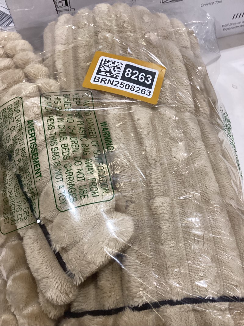 Condition photo showing Good Condition for Waterproof Couch Cover for Dogs Washable,Non Slip Fuzzy Durable Couch Covers for 3 Cushion Sofa Pet 