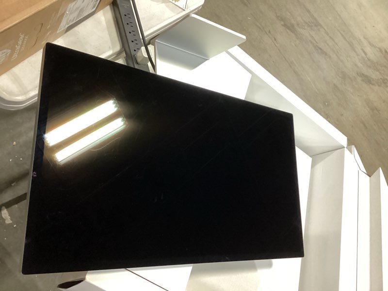 Condition photo showing Good Condition for Apple Studio Display - Standard Glass - Tilt-Adjustable Stand Tilt-adjustable stand Standard glass Without AppleCare+