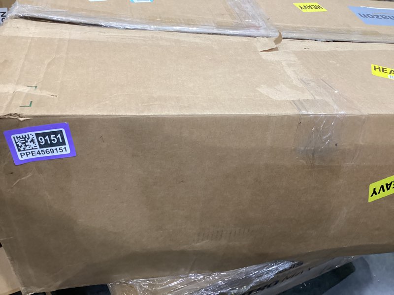 Condition photo showing New/Like New for Chair