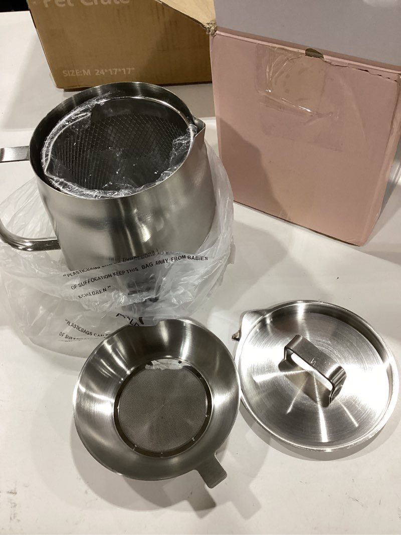 Condition photo showing Good Condition for 68oz 304 stainless steel deep fryer pot with basket & strainer, large capacity bacon grease container for kitchen,frying, cooking, camping,oil filter container - dishwasher safe (68oz/2l/2.1qt) 2.1 quarts
