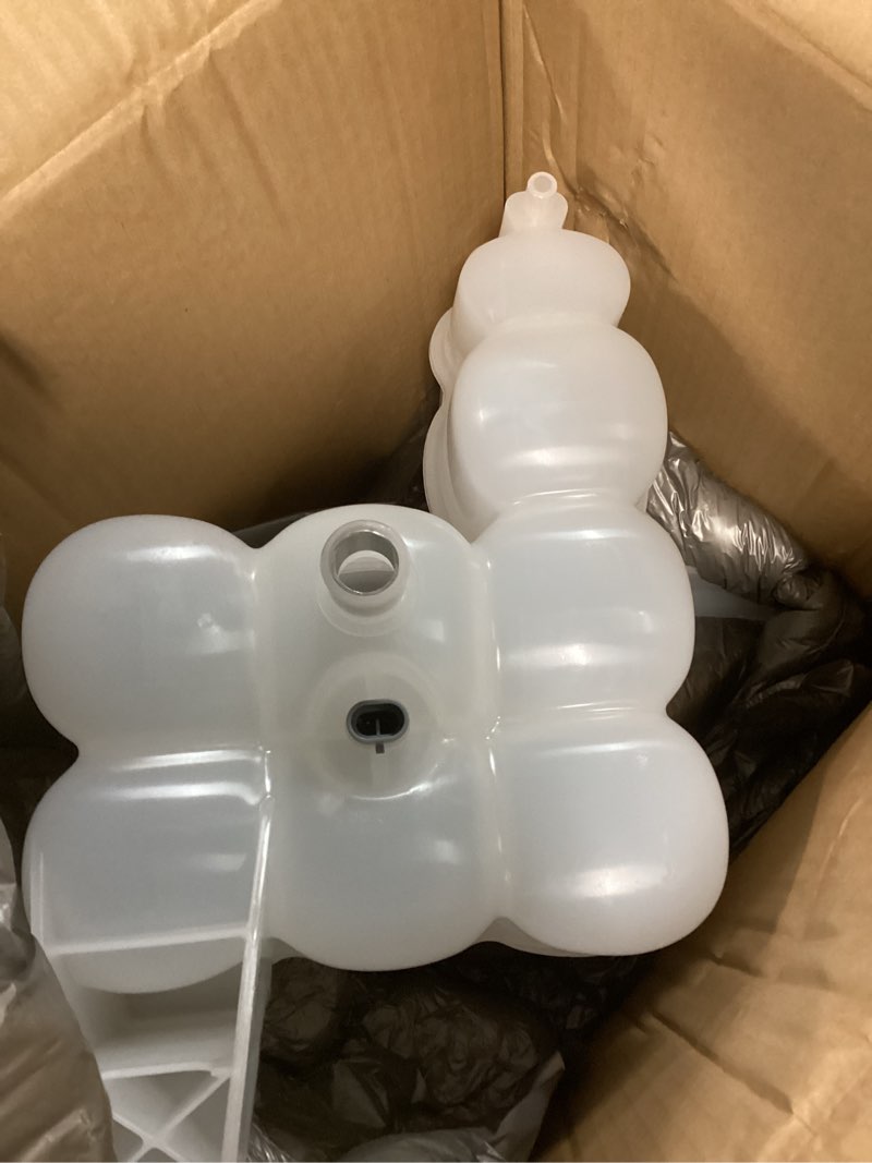 Condition photo showing Good Condition for 603-839 Coolant Reservoir Tank with Sensor & Cap Compatible with 2013-2018 Ram 2500 3500 4500 5500 L6 6.7L Engine Replaces# 68166475AC 68096261AA 68166475AB