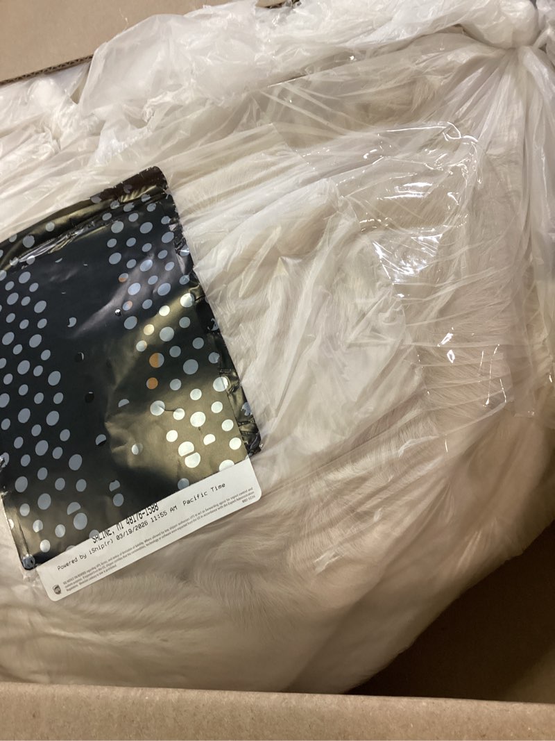 Condition photo showing Good Condition for evergracehome luxury soft faux chinchilla fur throw blanket for couch, warm thick heavy winter throw blanket 1220gsm for bed, fluffy cozy mink blanket with reversible velvet, birch mink, 50"x60" birch mink 50"x60"