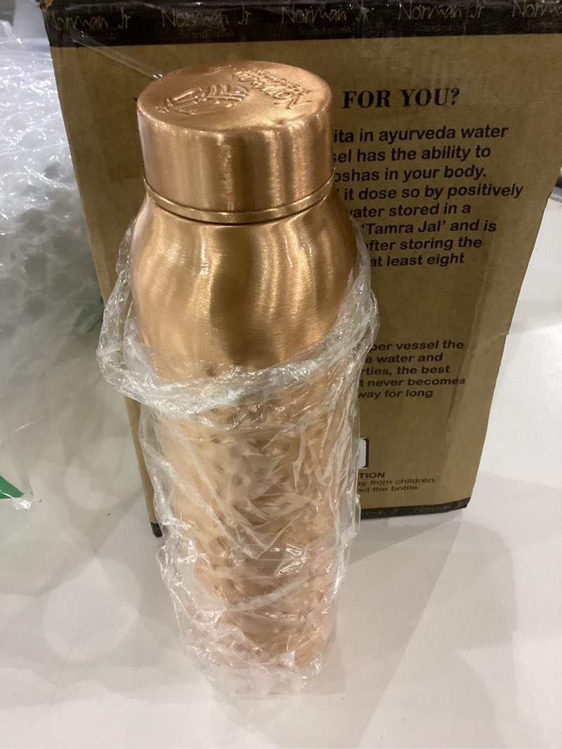 NORMAN JR, Copper Water Bottle 1L - Gift Box of 6, Hammered, an Ayurvedic vessel made from pure copp