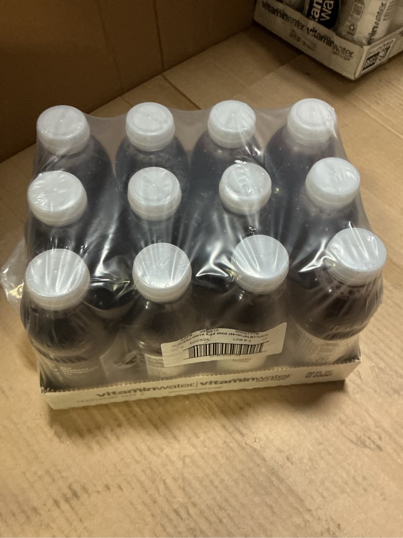 Condition photo showing New/Like New for vitaminwater XXX Açai Blueberry Pomegranate Nutrient Enhanced Flavored Water Beverage, 20 fl oz Bottles, 12 Pack XXX Açai Blueberry Pomegranate 20 fl oz (Pack of 12)