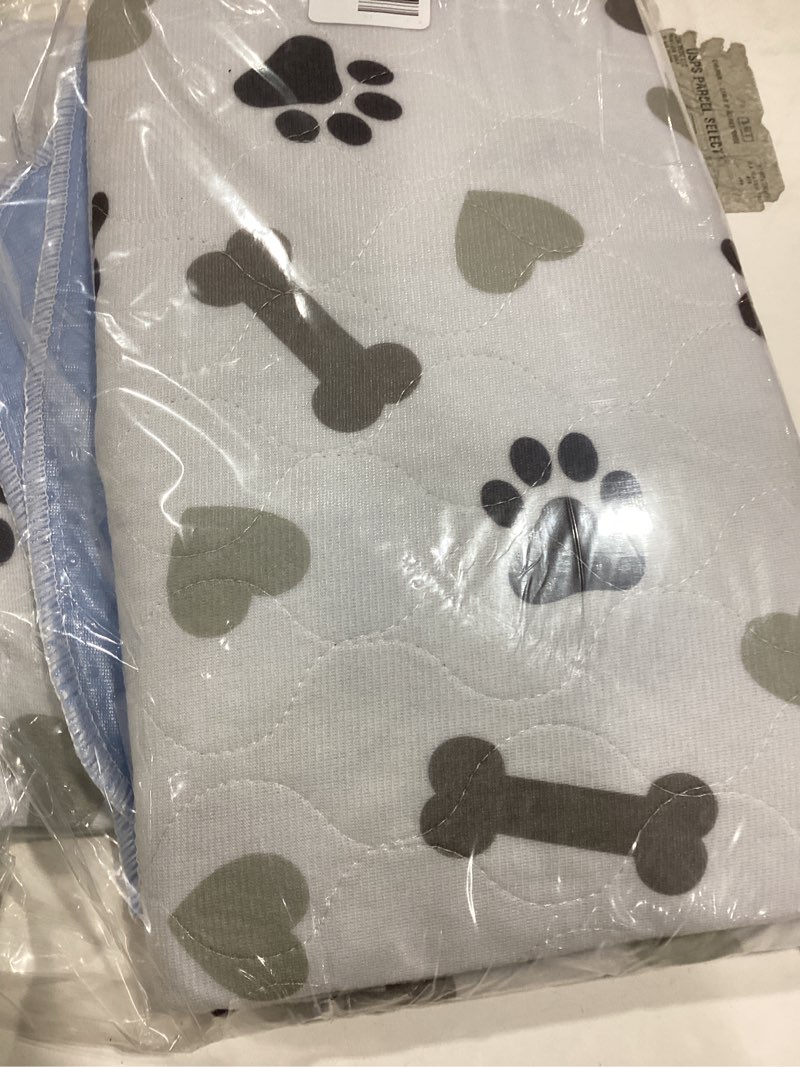 Condition photo showing Good Condition for GREEN LIFESTYLE Washable Pee Pads for Dogs - Waterproof Reusable Puppy Pads with Anti-Slip Backing, Pet Training Pad for Puppy Playpen, Crate, Whelping Box, Potty Training (Pack of 2 - 34x36) 34x36 2