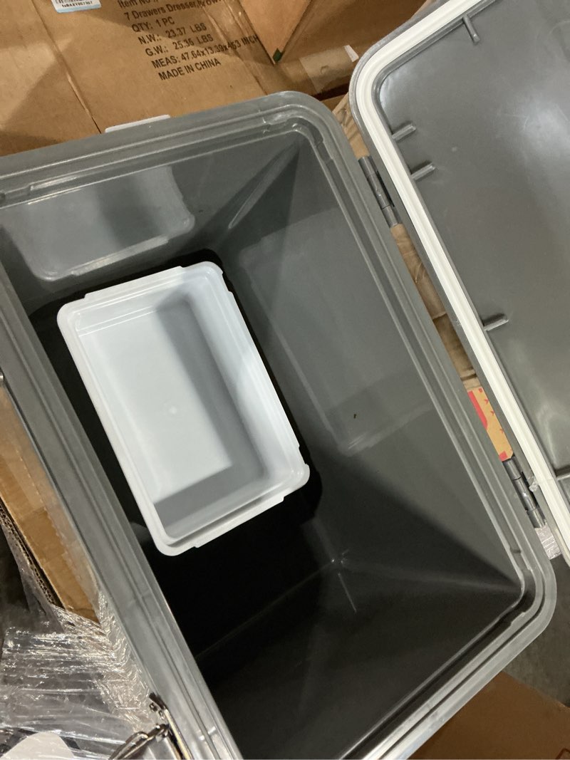 Condition photo showing Good Condition for engel uc13 13qt leak-proof, air tight, drybox cooler and small hard shell lunchbox for men and women
