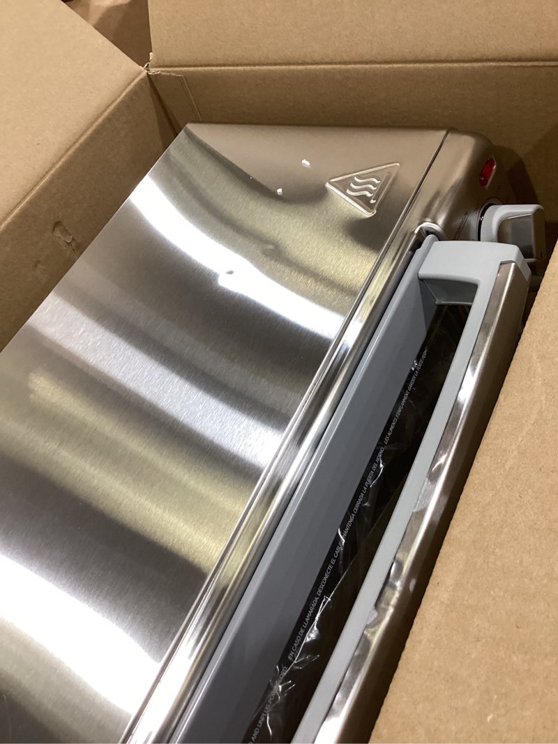 Condition photo showing Good Condition for black+decker 4-slice toaster oven, to1745ssg-1a, even toast, 4 cooking functions bake, broil, toast and keep warm, removable crumb tray, timer