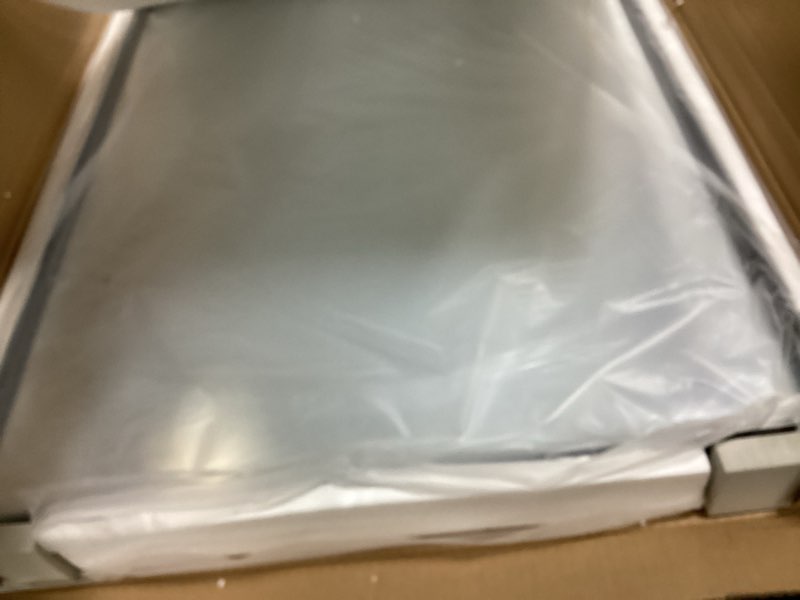 Condition photo showing Good Condition for 30" L x 22" W Black Metal Framed Bathroom Mirror for Wall Right Angle Rectangle Mirror Anti-Rust, Tempered Glass, Hangs Horizontally or Vertically