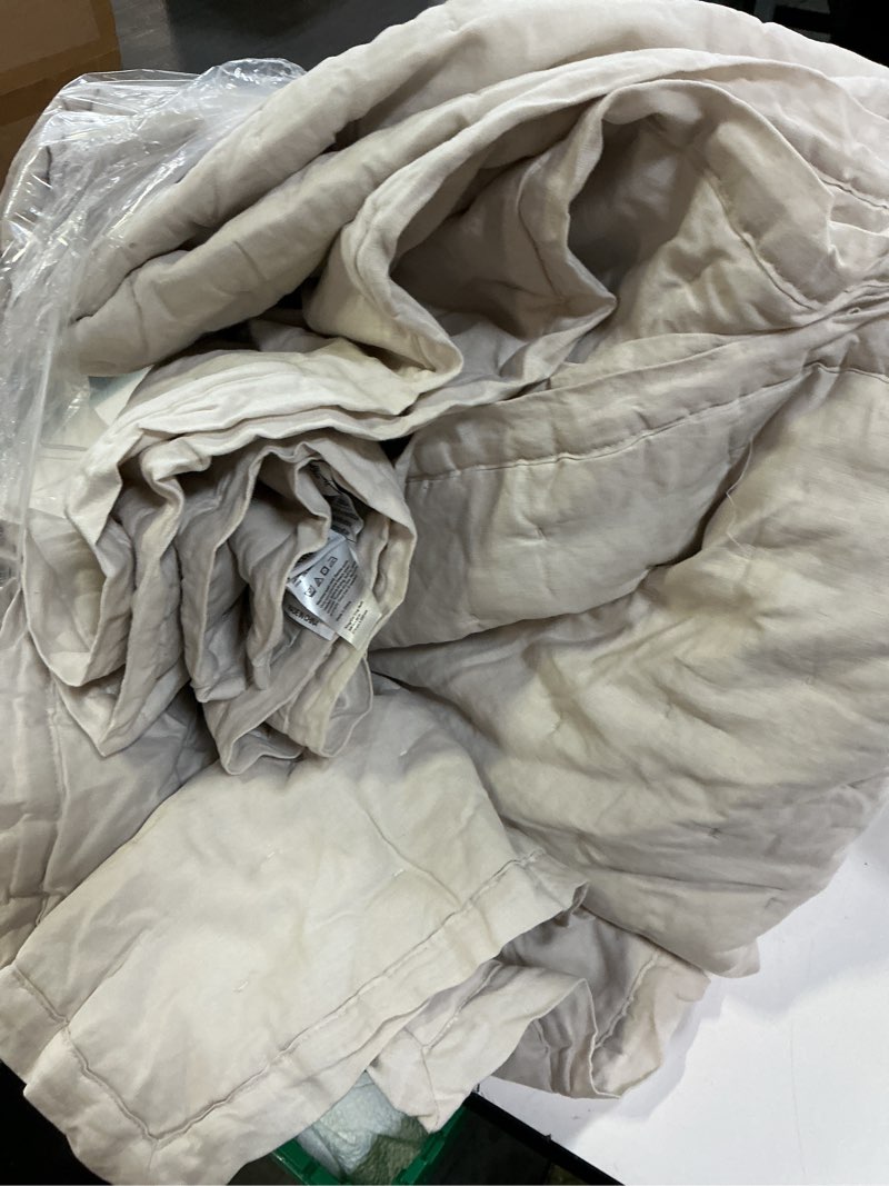 Condition photo showing Good Condition for european linen dream quilt, king/cal king, sand