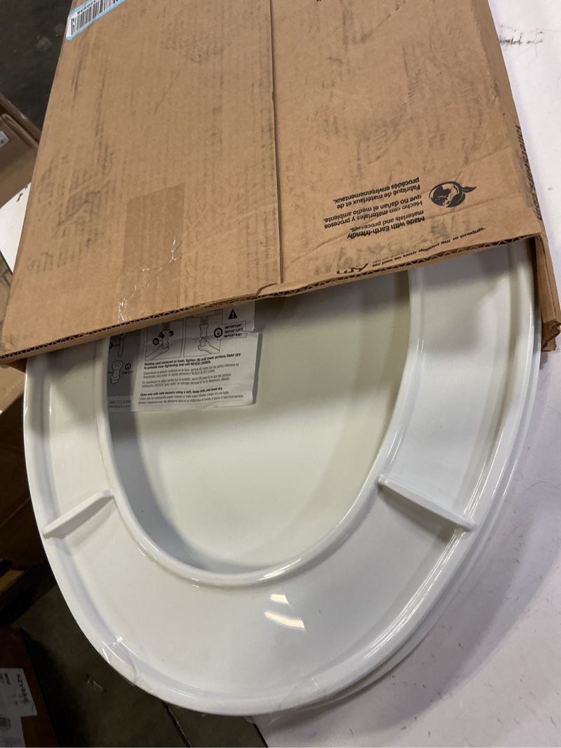 Condition photo showing New/Like New for mayfair universal size slow close toilet seat, durable plastic, fits round & elongated toilets, white one size fits all 1 seat