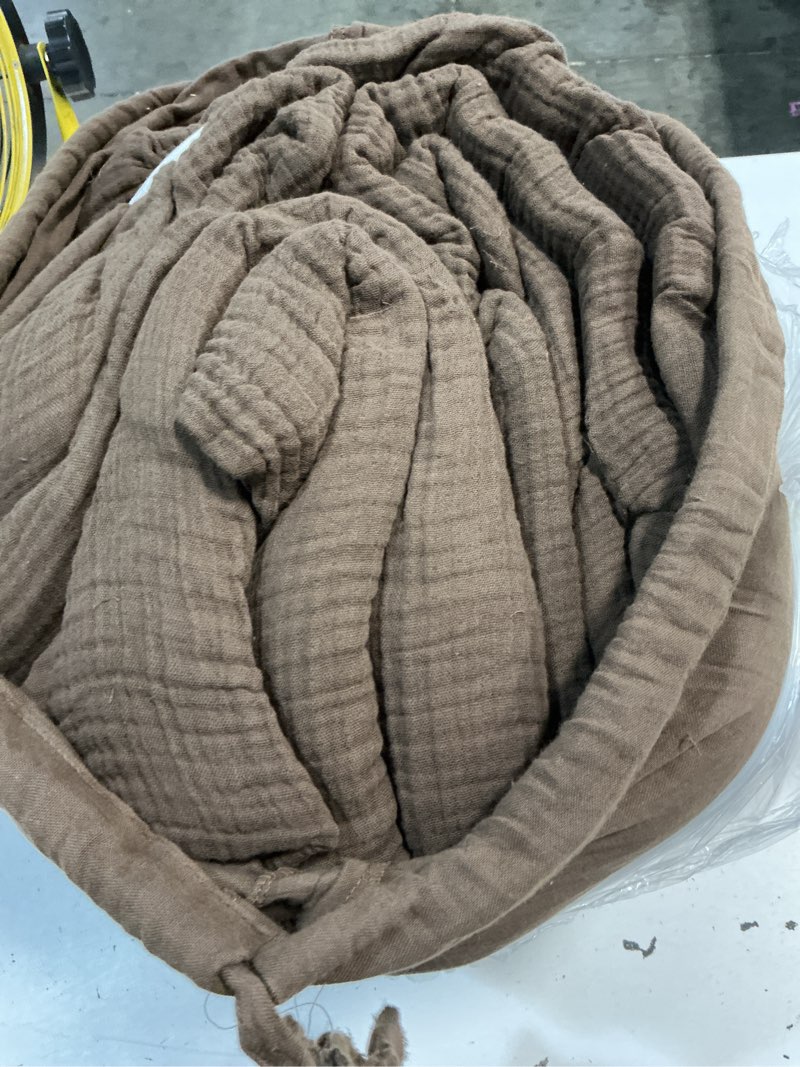 Condition photo showing As Is for quince organic airy gauze duvet cover set, king/cal king, chocolate