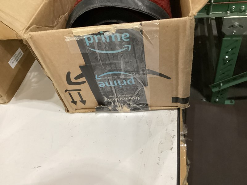 Condition photo showing Good Condition for Red rug