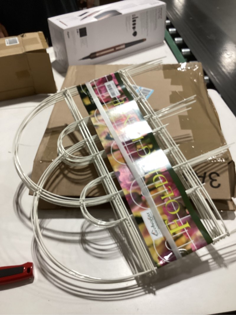 Condition photo showing New/Like New for Decorative Garden Folding Border Fence 18in X20ft Rustproof Metal Wire Edging Flower Bed Fences Panel Outdoor White Garden Fencing Edge Patio Landscape White-18?x20? White