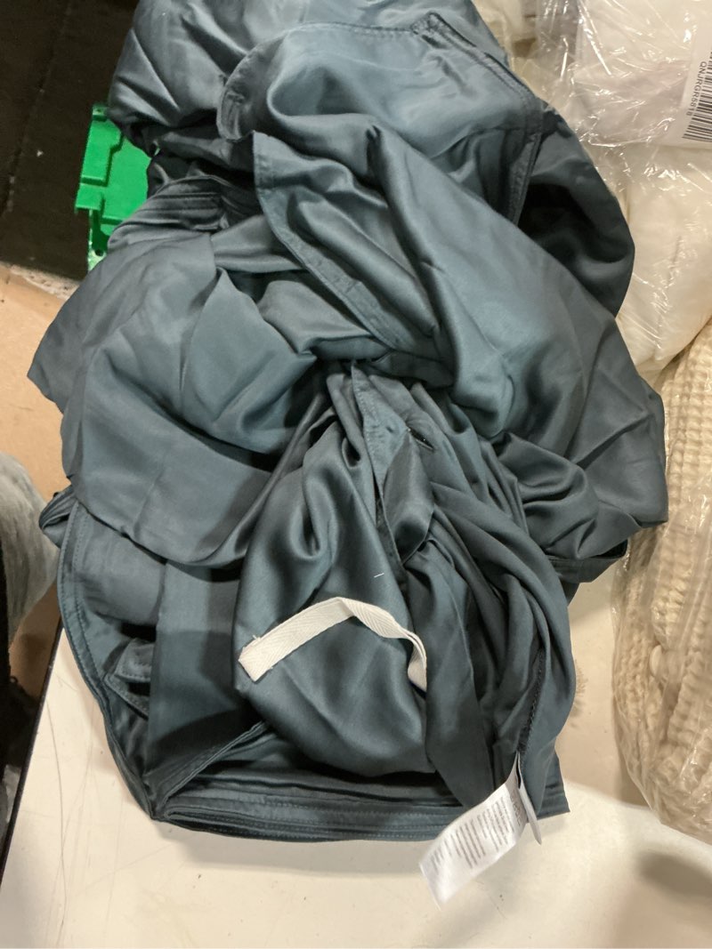 Condition photo showing Good Condition for bamboo duvet cover, twin, nightfall