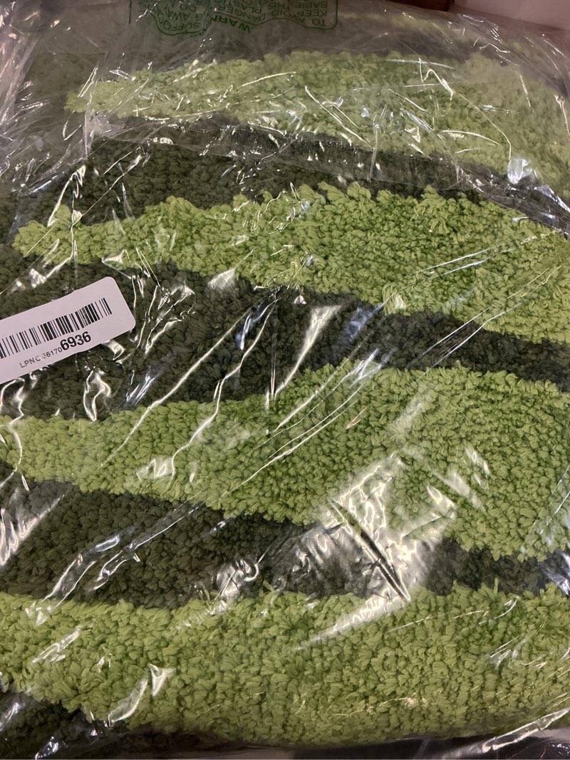 Condition photo showing Good Condition for sage green bathroom rug runner long bath mat bathroom non slip bath runner | 24" x 60" leaf leaf bath mats monstera, plush fluffy soft absorbent microfiber bath rug for shower floor, toilet, bedroom green 2' x 2'11" (rectangular)