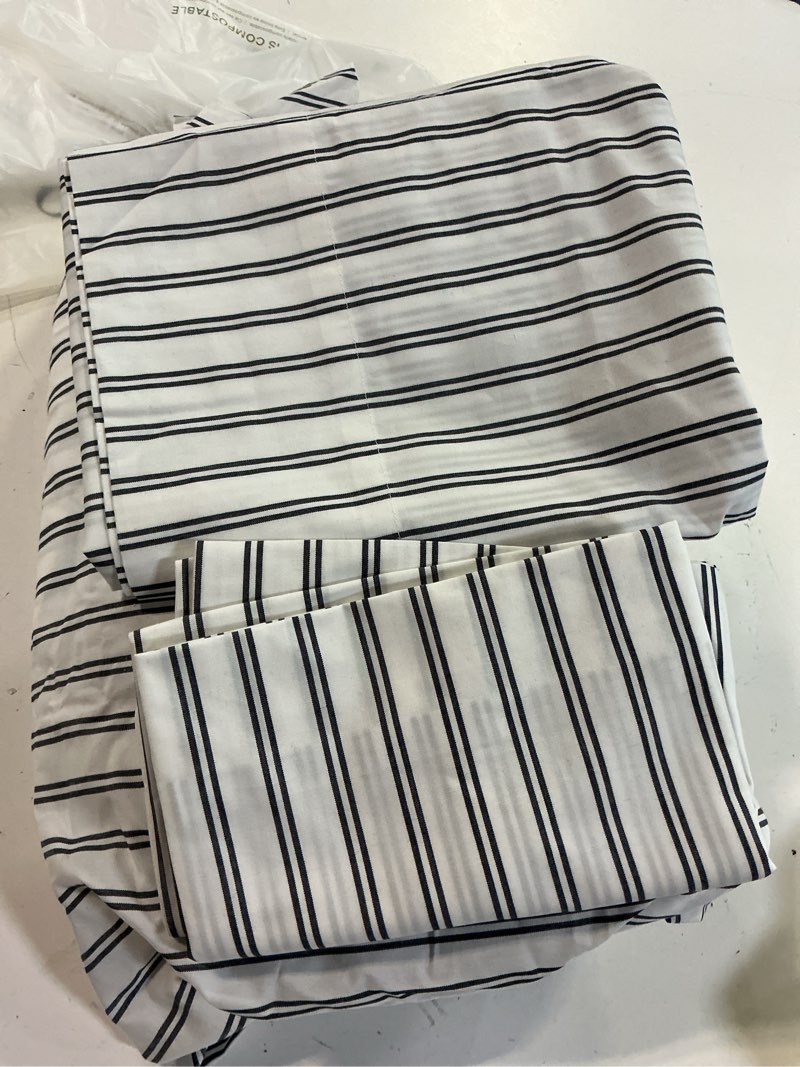 Condition photo showing Good Condition for quince organic crisp percale double stripe fitted sheet set queen white/pine