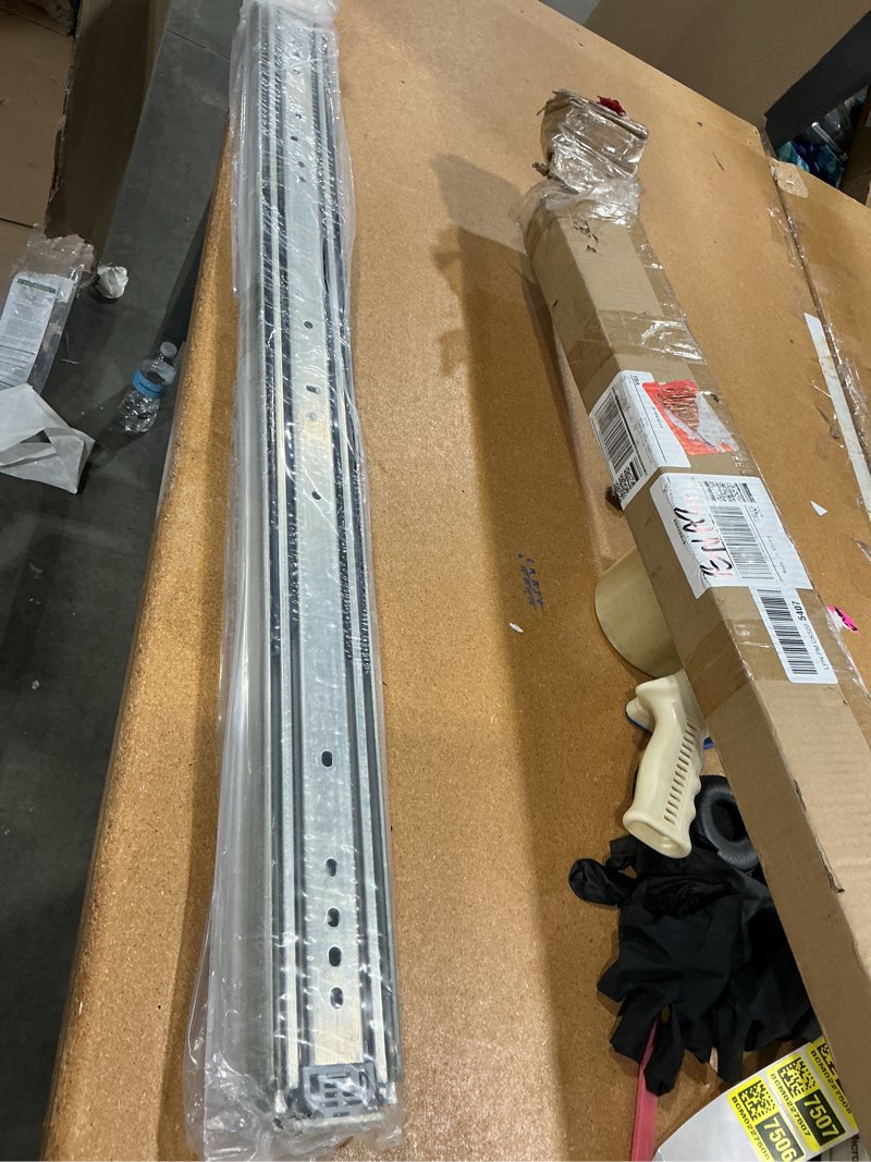 Condition photo showing Good Condition for vevor drawer slides with dual lock, 1 pair 26 inch, heavy-duty industrial steel up to 500 lbs capacity, 3-fold full extension, ball bearing lock-in & lock-out, side mount