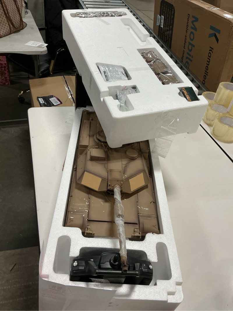 Condition photo showing Good Condition for AOFT TECHNOLOGY US M1A2 Abrams Army Tank Model 1/16 2.4GHz Remote Control Tank with Sound & Light 36